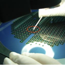 可以重復(fù)使用清理 細(xì)小孔間小邊角快速清除微小塵粒硅膠粘塵筆